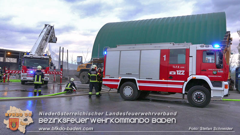 20240328 Brand bei einem Abfallwirtschaftsbetrieb Foto: Stefan Schneider BFKDO BADEN 20240328 Brand bei einem Abfallwirtschaftsbetrieb Foto: Stefan Schneider BFKDO BADEN