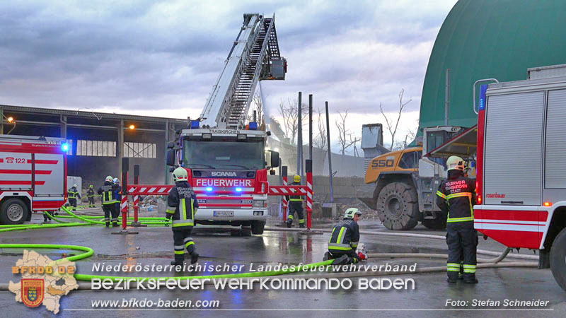 20240328 Brand bei einem Abfallwirtschaftsbetrieb Foto: Stefan Schneider BFKDO BADEN 20240328 Brand bei einem Abfallwirtschaftsbetrieb Foto: Stefan Schneider BFKDO BADEN