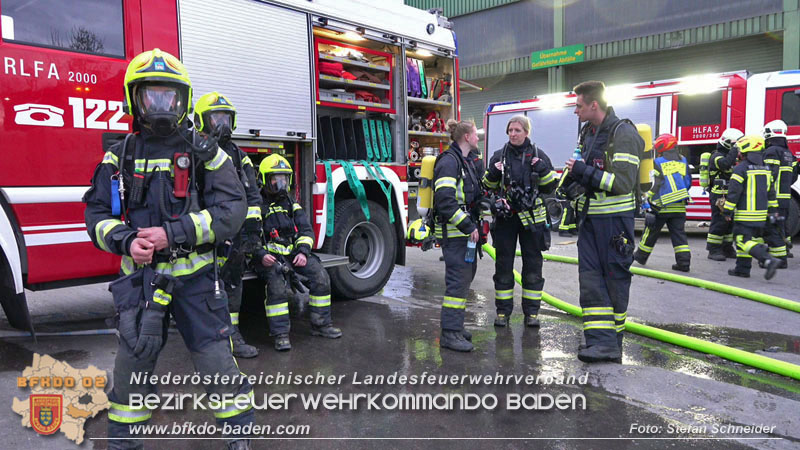 20240328 Brand bei einem Abfallwirtschaftsbetrieb Foto: Stefan Schneider BFKDO BADEN 20240328 Brand bei einem Abfallwirtschaftsbetrieb Foto: Stefan Schneider BFKDO BADEN