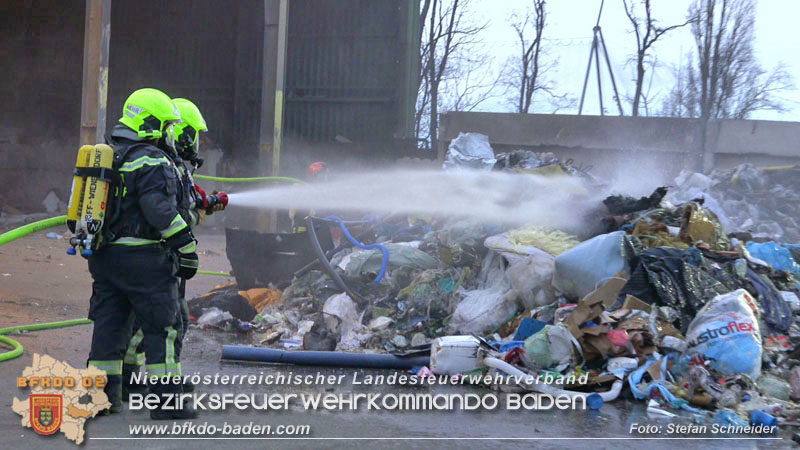 20240328 Brand bei einem Abfallwirtschaftsbetrieb Foto: Stefan Schneider BFKDO BADEN 20240328 Brand bei einem Abfallwirtschaftsbetrieb Foto: Stefan Schneider BFKDO BADEN