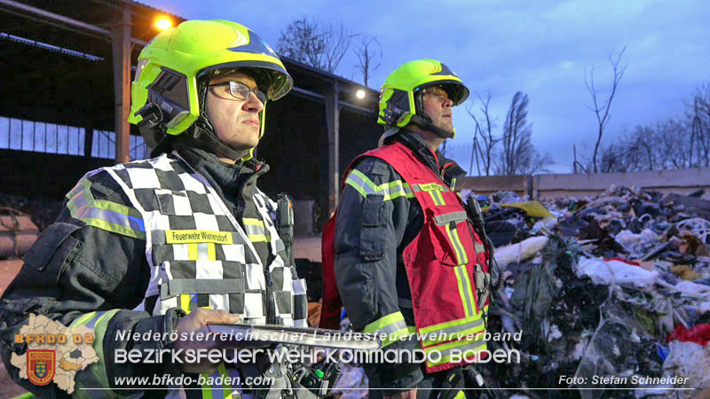 20240328 Brand bei einem Abfallwirtschaftsbetrieb Foto: Stefan Schneider BFKDO BADEN 20240328 Brand bei einem Abfallwirtschaftsbetrieb Foto: Stefan Schneider BFKDO BADEN