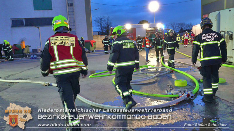 20240328 Brand bei einem Abfallwirtschaftsbetrieb Foto: Stefan Schneider BFKDO BADEN 20240328 Brand bei einem Abfallwirtschaftsbetrieb Foto: Stefan Schneider BFKDO BADEN