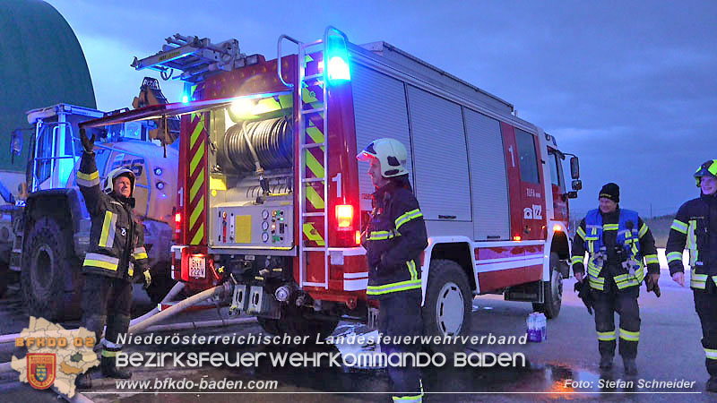 20240328 Brand bei einem Abfallwirtschaftsbetrieb Foto: Stefan Schneider BFKDO BADEN 20240328 Brand bei einem Abfallwirtschaftsbetrieb Foto: Stefan Schneider BFKDO BADEN