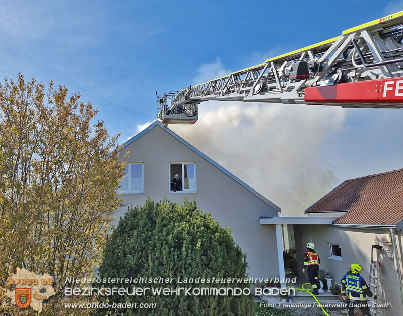 20240406_Dachstuhlbrand eines Einfamilienhauses in Siegenfeld  Foto: Freiwillige Feuerwehr Baden-Stadt