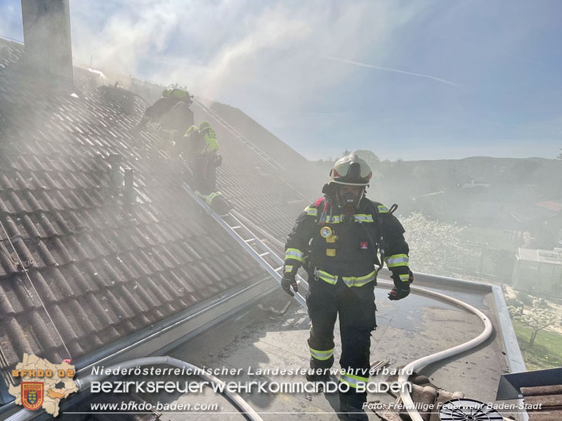 20240406_Dachstuhlbrand eines Einfamilienhauses in Siegenfeld  Foto: Freiwillige Feuerwehr Baden-Stadt