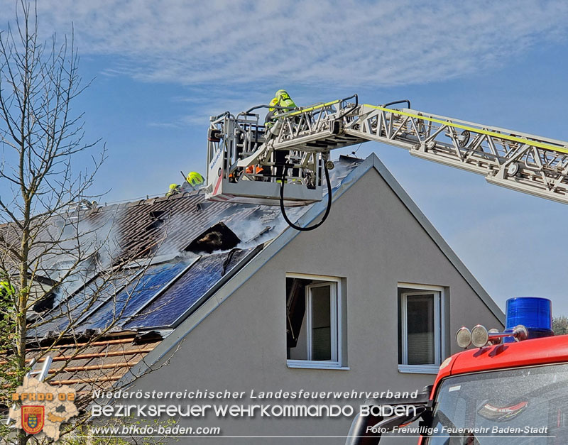20240406_Dachstuhlbrand eines Einfamilienhauses in Siegenfeld  Foto: Freiwillige Feuerwehr Baden-Stadt