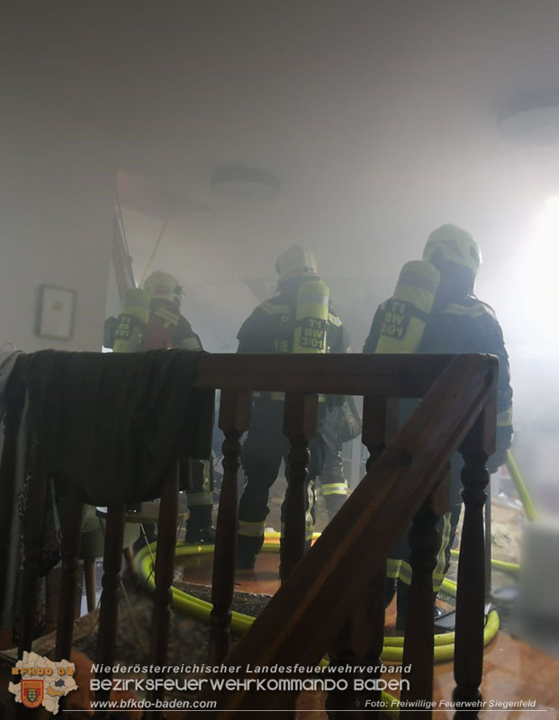 20240406_Dachstuhlbrand eines Einfamilienhauses in Siegenfeld  Foto: Freiwillige Feuerwehr Siegenfeld