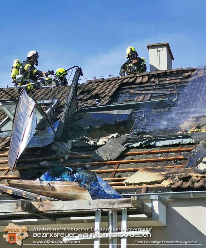 20240406_Dachstuhlbrand eines Einfamilienhauses in Siegenfeld  Foto: Freiwillige Feuerwehr Siegenfeld