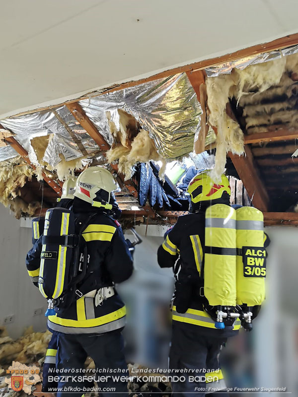 20240406_Dachstuhlbrand eines Einfamilienhauses in Siegenfeld  Foto: Freiwillige Feuerwehr Siegenfeld