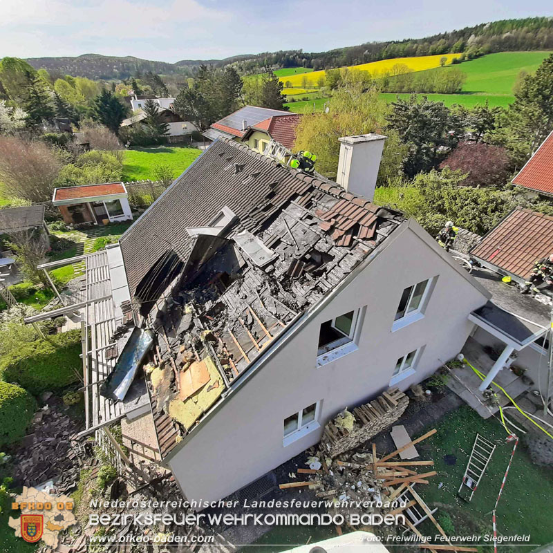 20240406_Dachstuhlbrand eines Einfamilienhauses in Siegenfeld  Foto: Freiwillige Feuerwehr Siegenfeld
