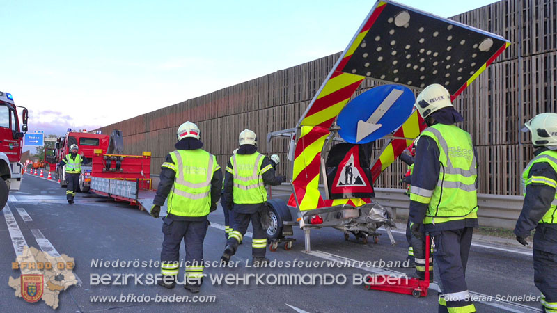 20240421 Pkw prallt auf der A2 gegen Betonleitwand und Absicherungsanhänger Foto: Stefan Schneider BFKDO BADEN 20240421 Pkw prallt auf der A2 gegen Betonleitwand und Absicherungsanhänger Foto: Stefan Schneider BFKDO BADEN