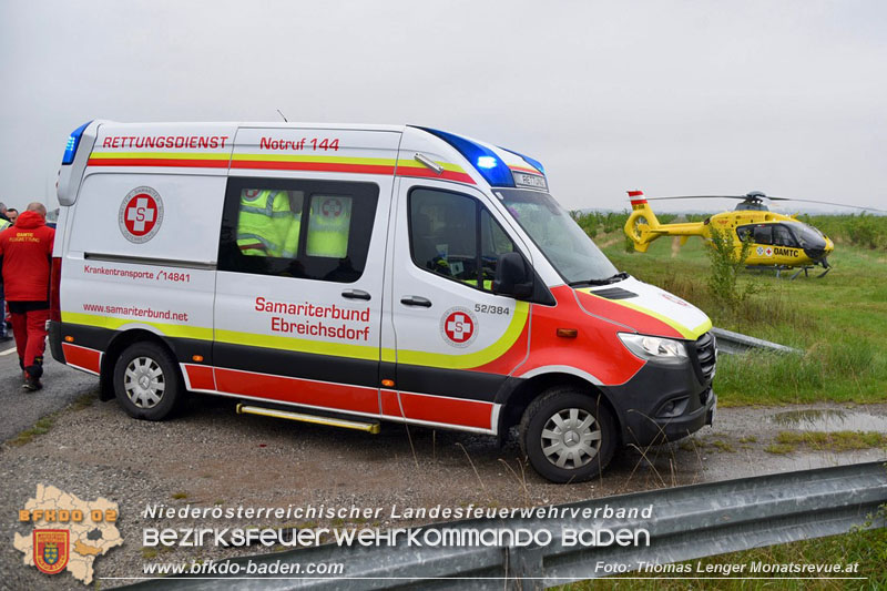 20240423_Pkw prallt gegen Lkw - Personenrettung auf der L157 Foto: Thomas Lenger Monatsrevue.at 20240423_Pkw prallt gegen Lkw - Personenrettung auf der L157 Foto: Thomas Lenger Monatsrevue.at