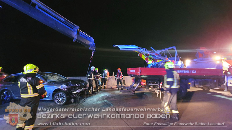 20240424_Erneut prallt ein Pkw auf A2 in ein Baustellenfahrzeug Foto: Stefan Wagner / Freiwillige Feierwehr Baden-Leesdorf 20240424_Erneut prallt ein Pkw auf A2 in ein Baustellenfahrzeug Foto: Stefan Wagner / Freiwillige Feierwehr Baden-Leesdorf