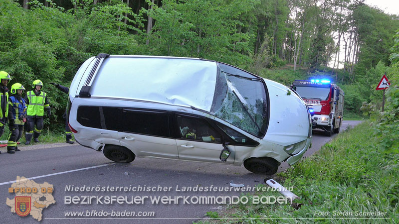 20240430 Alarmierte Personenrettung auf der L4010 zwischen Pfaffstätten und Gaaden Foto: Stefan Schneider BFKDO BADEN 20240430 Alarmierte Personenrettung auf der L4010 zwischen Pfaffstätten und Gaaden Foto: Stefan Schneider BFKDO BADEN