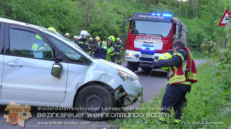 20240430 Alarmierte Personenrettung auf der L4010 zwischen Pfaffstätten und Gaaden Foto: Stefan Schneider BFKDO BADEN 20240430 Alarmierte Personenrettung auf der L4010 zwischen Pfaffstätten und Gaaden Foto: Stefan Schneider BFKDO BADEN