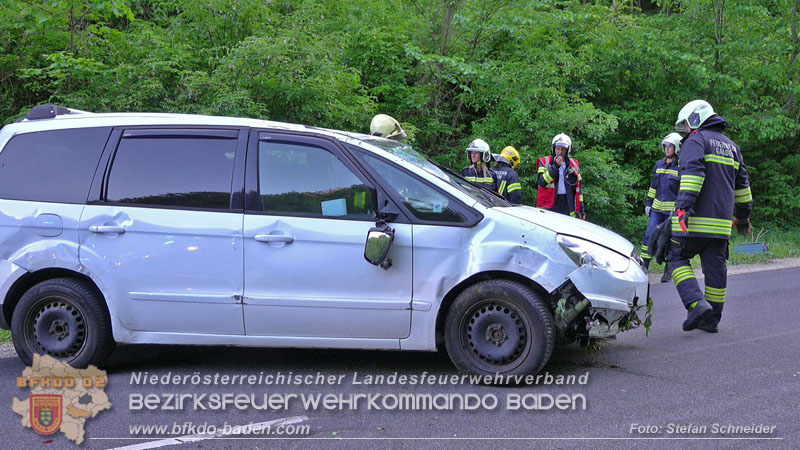 20240430 Alarmierte Personenrettung auf der L4010 zwischen Pfaffstätten und Gaaden Foto: Stefan Schneider BFKDO BADEN 20240430 Alarmierte Personenrettung auf der L4010 zwischen Pfaffstätten und Gaaden Foto: Stefan Schneider BFKDO BADEN