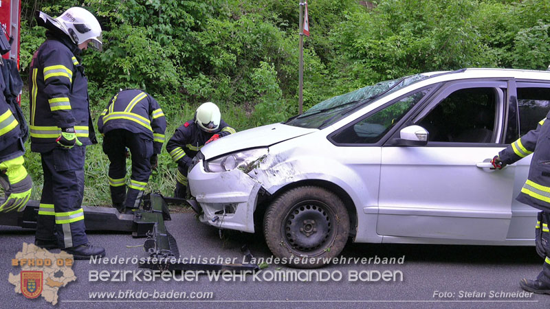 20240430 Alarmierte Personenrettung auf der L4010 zwischen Pfaffstätten und Gaaden Foto: Stefan Schneider BFKDO BADEN 20240430 Alarmierte Personenrettung auf der L4010 zwischen Pfaffstätten und Gaaden Foto: Stefan Schneider BFKDO BADEN