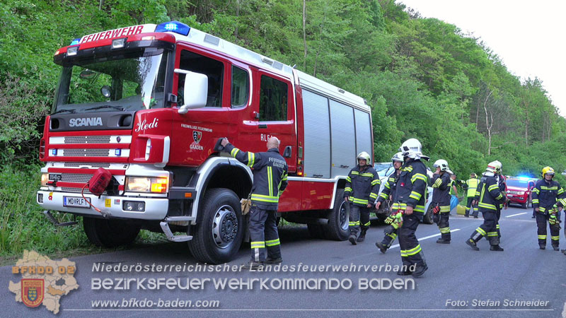 20240430 Alarmierte Personenrettung auf der L4010 zwischen Pfaffstätten und Gaaden Foto: Stefan Schneider BFKDO BADEN 20240430 Alarmierte Personenrettung auf der L4010 zwischen Pfaffstätten und Gaaden Foto: Stefan Schneider BFKDO BADEN