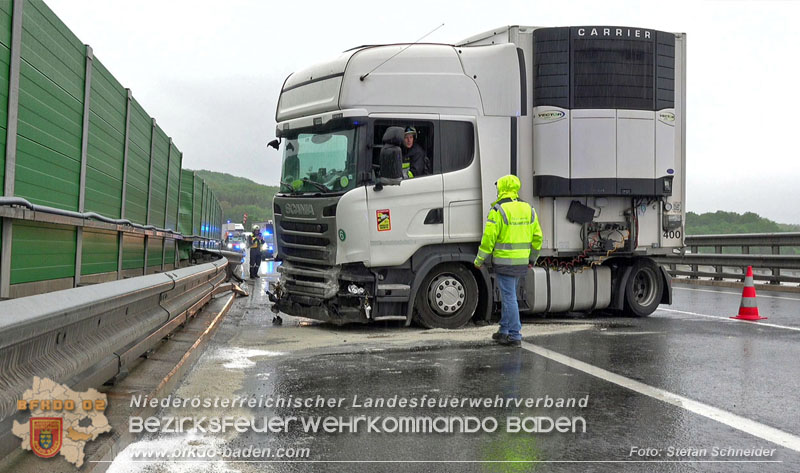 20240503_Alarmierte Menschenrettung nach LKW-Unfall auf A21 zwischen Mayerling und Heiligenkreuz Foto: Stefan Schneider BFKDO BADEN 20240503_Alarmierte Menschenrettung nach LKW-Unfall auf A21 zwischen Mayerling und Heiligenkreuz Foto: Stefan Schneider BFKDO BADEN