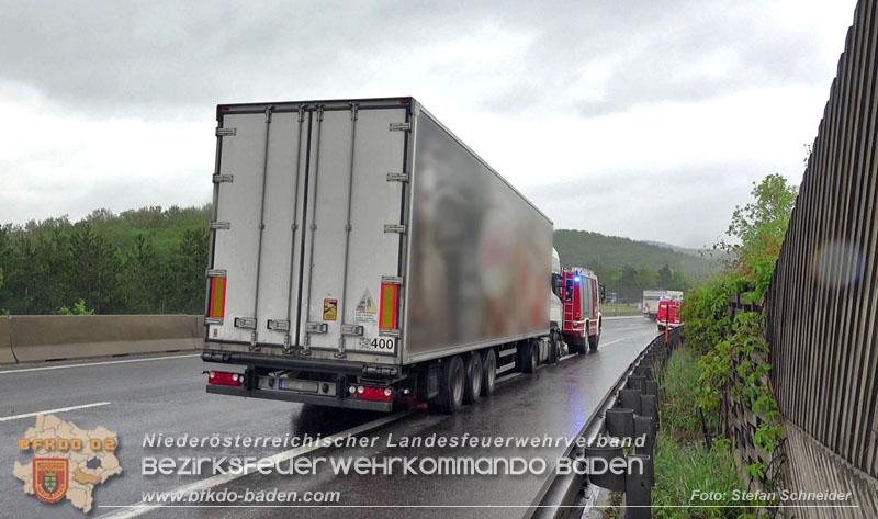 20240503_Alarmierte Menschenrettung nach LKW-Unfall auf A21 zwischen Mayerling und Heiligenkreuz Foto: Stefan Schneider BFKDO BADEN 20240503_Alarmierte Menschenrettung nach LKW-Unfall auf A21 zwischen Mayerling und Heiligenkreuz Foto: Stefan Schneider BFKDO BADEN