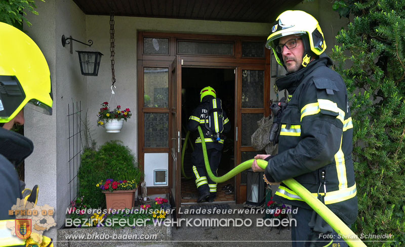 20240503_Überhitzter Ofen sorgt für Feuerwehreinsatz in Pfaffstätten Foto: Stefan Schneider BFKDO BADEN 20240503_Überhitzter Ofen sorgt für Feuerwehreinsatz in Pfaffstätten Foto: Stefan Schneider BFKDO BADEN