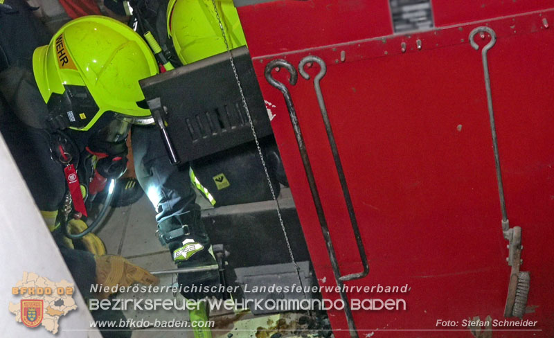 20240503_Überhitzter Ofen sorgt für Feuerwehreinsatz in Pfaffstätten Foto: Stefan Schneider BFKDO BADEN 20240503_Überhitzter Ofen sorgt für Feuerwehreinsatz in Pfaffstätten Foto: Stefan Schneider BFKDO BADEN