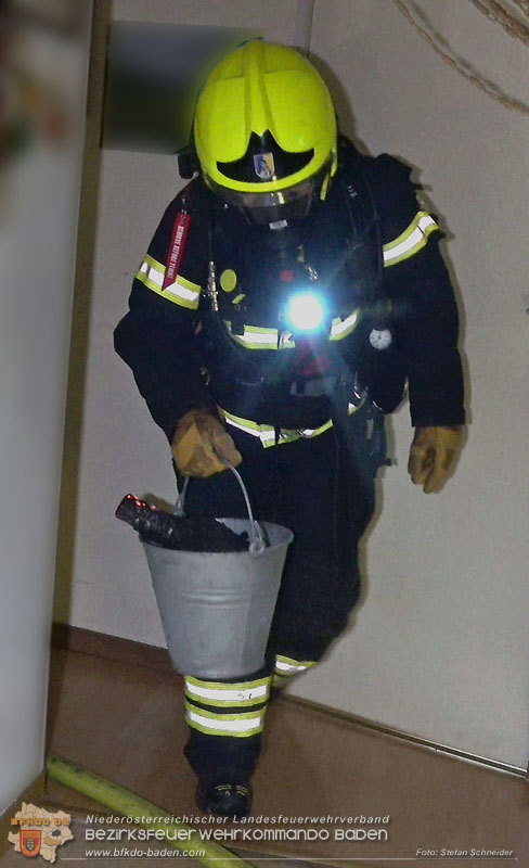 20240503_Überhitzter Ofen sorgt für Feuerwehreinsatz in Pfaffstätten Foto: Stefan Schneider BFKDO BADEN 20240503_Überhitzter Ofen sorgt für Feuerwehreinsatz in Pfaffstätten Foto: Stefan Schneider BFKDO BADEN