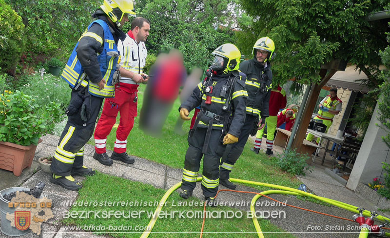 20240503_Überhitzter Ofen sorgt für Feuerwehreinsatz in Pfaffstätten Foto: Stefan Schneider BFKDO BADEN 20240503_Überhitzter Ofen sorgt für Feuerwehreinsatz in Pfaffstätten Foto: Stefan Schneider BFKDO BADEN