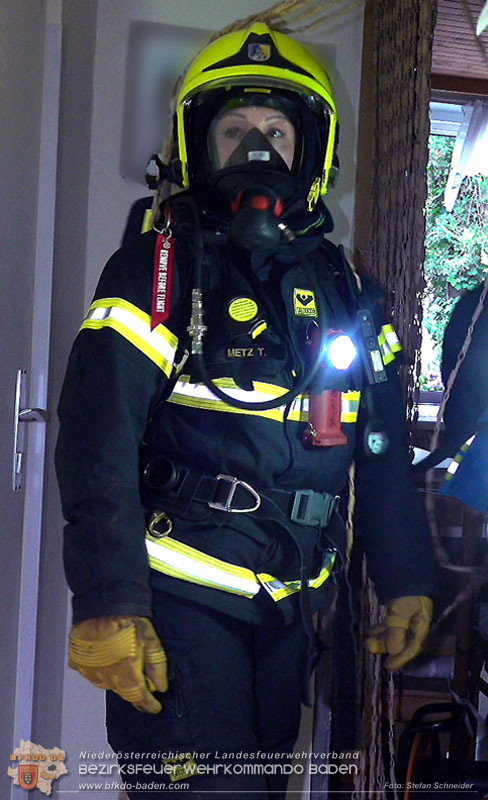 20240503_Überhitzter Ofen sorgt für Feuerwehreinsatz in Pfaffstätten Foto: Stefan Schneider BFKDO BADEN 20240503_Überhitzter Ofen sorgt für Feuerwehreinsatz in Pfaffstätten Foto: Stefan Schneider BFKDO BADEN
