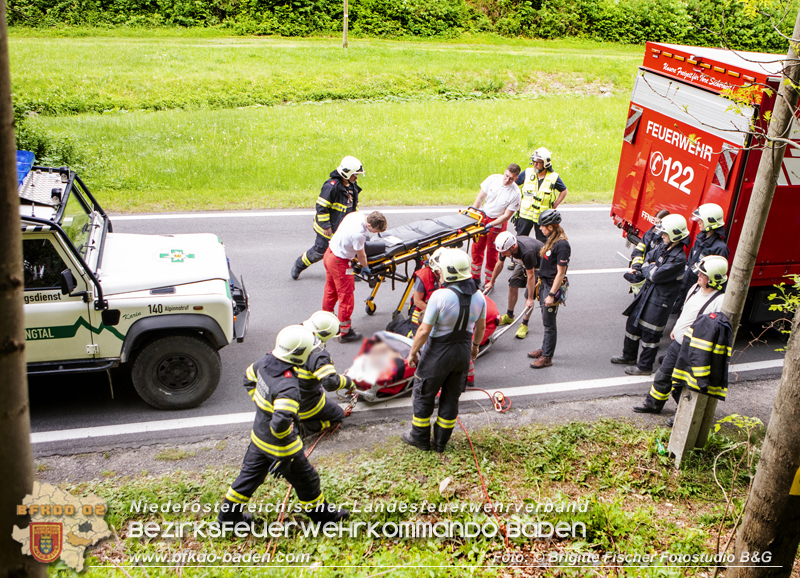 20240512 Feuerwehr unterstützt bei Kletterunfall in Neuhaus/Peilstein  Foto: © Brigitte Fischer, Fotostudio B&G