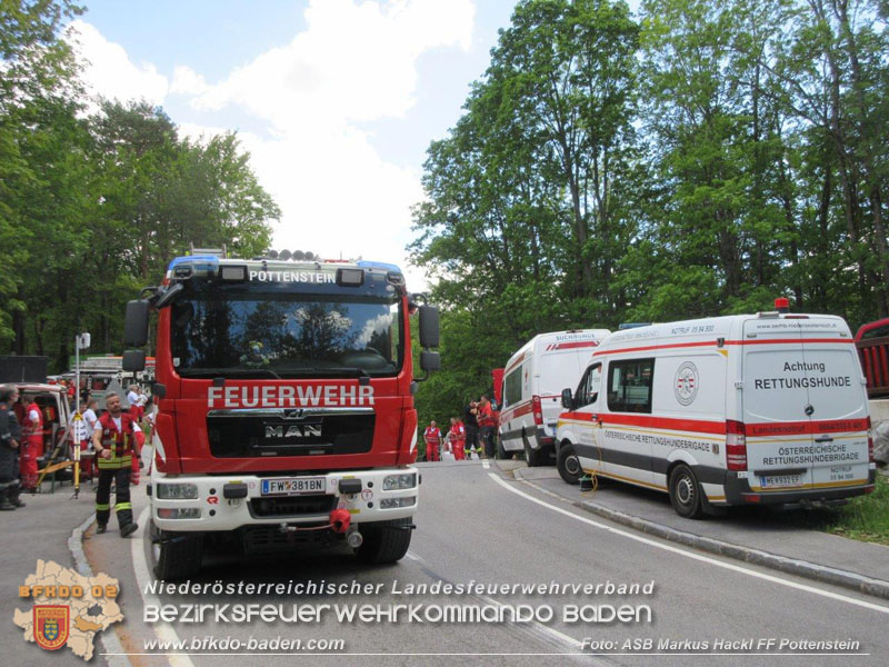 20240514 Erfolgreiche bezirksübergreifende Personensuche Pernitz-Pottenstein Am Hals Foto: ASB Markus Hackl FF Pottenstein 20240514 Erfolgreiche bezirksübergreifende Personensuche Pernitz-Pottenstein Am Hals Foto: ASB Markus Hackl FF Pottenstein