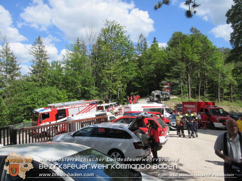 20240514 Erfolgreiche bezirksübergreifende Personensuche Pernitz-Pottenstein Am Hals Foto: ASB Markus Hackl FF Pottenstein 20240514 Erfolgreiche bezirksübergreifende Personensuche Pernitz-Pottenstein Am Hals Foto: ASB Markus Hackl FF Pottenstein