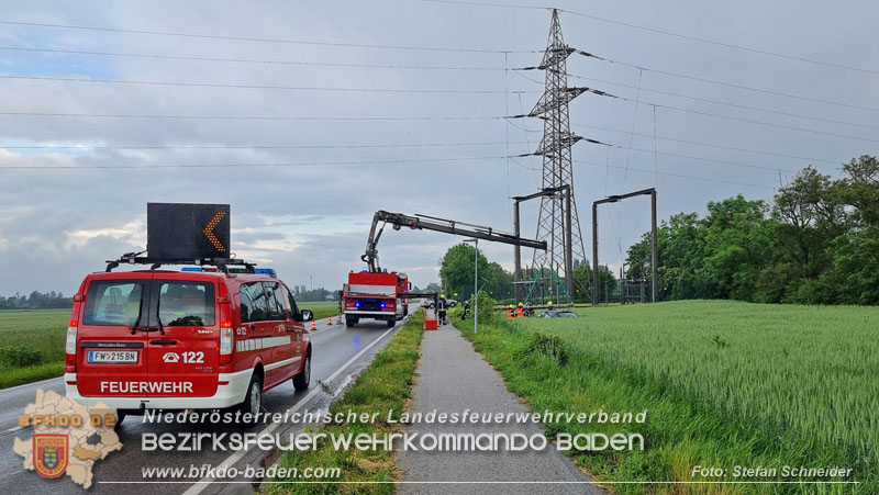 20240517_Fahrzeugbergung nach Verkehrsunfall auf der L4012  Foto: Stefan Schneider