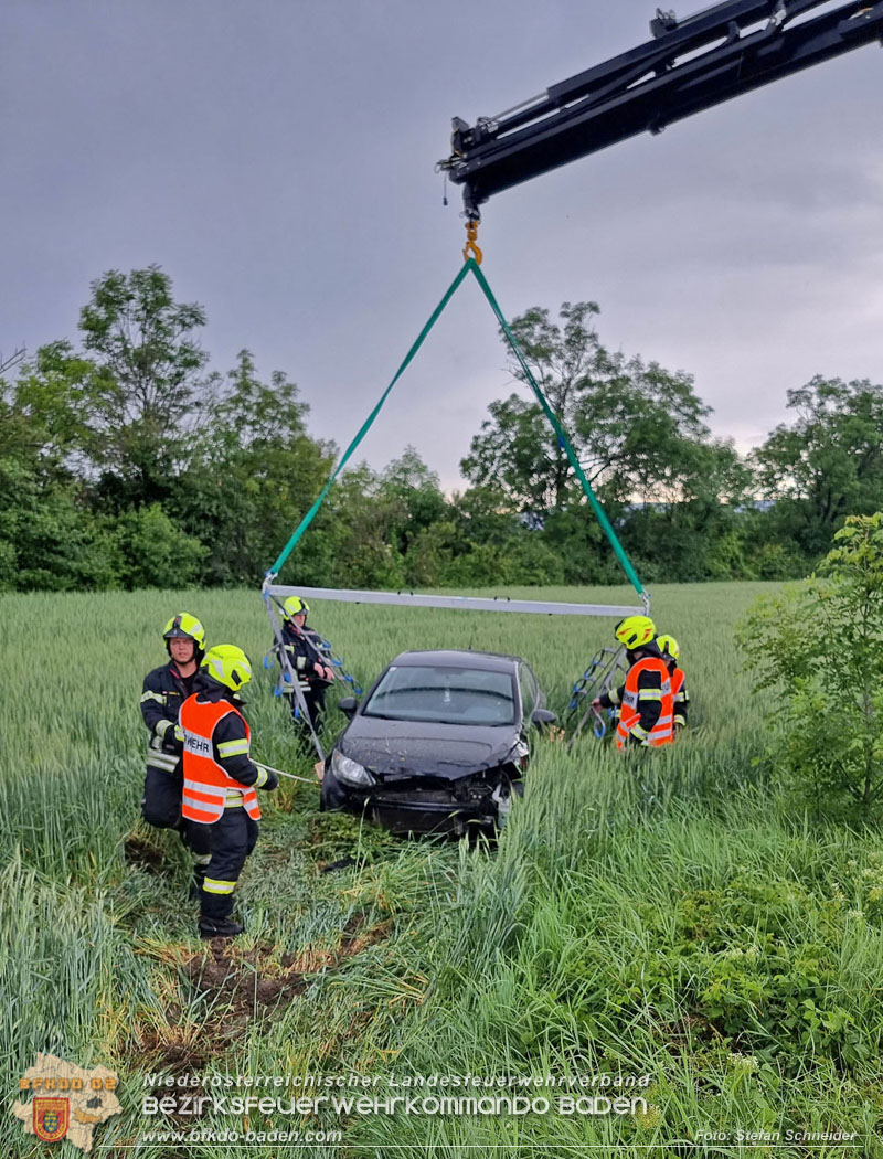 20240517_Fahrzeugbergung nach Verkehrsunfall auf der L4012  Foto: Stefan Schneider