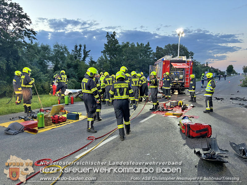 20240605_Personenrettung nach Verkehrsunfall auf der B17 in Günselsdorf - Pkw gegen Omnibus  Foto: ASB Christopher Neumayer FF Schönau/Triesting