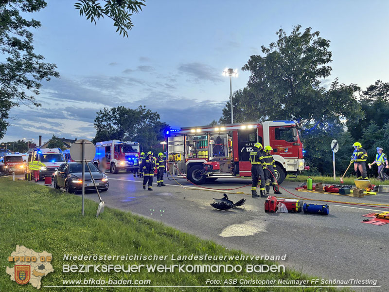20240605_Personenrettung nach Verkehrsunfall auf der B17 in Günselsdorf - Pkw gegen Omnibus  Foto: ASB Christopher Neumayer FF Schönau/Triesting