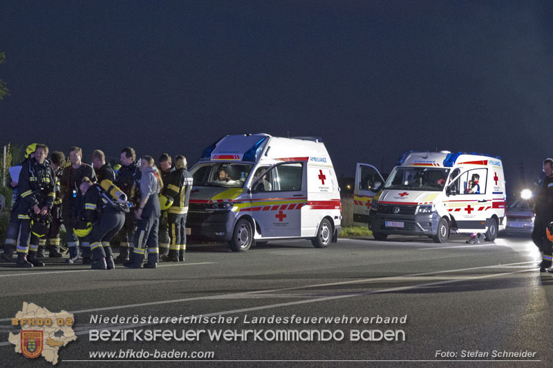 20240616_Brand in einem Abfallwirtschaftsbetrieb in Traiskirchen Ortsteil Wienersdorf Foto: Stefan Schneider BFKDO BADEN 20240616_Brand in einem Abfallwirtschaftsbetrieb in Traiskirchen Ortsteil Wienersdorf Foto: Stefan Schneider BFKDO BADEN
