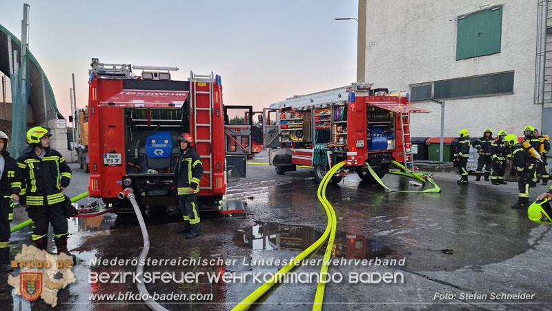 20240616_Brand in einem Abfallwirtschaftsbetrieb in Traiskirchen Ortsteil Wienersdorf Foto: Stefan Schneider BFKDO BADEN 20240616_Brand in einem Abfallwirtschaftsbetrieb in Traiskirchen Ortsteil Wienersdorf Foto: Stefan Schneider BFKDO BADEN