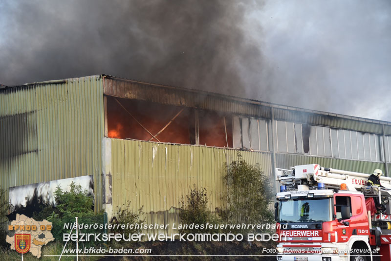 20240616_Brand in einem Abfallwirtschaftsbetrieb in Traiskirchen Ortsteil Wienersdorf Foto: Thomas Lenger Monatsrevue.at