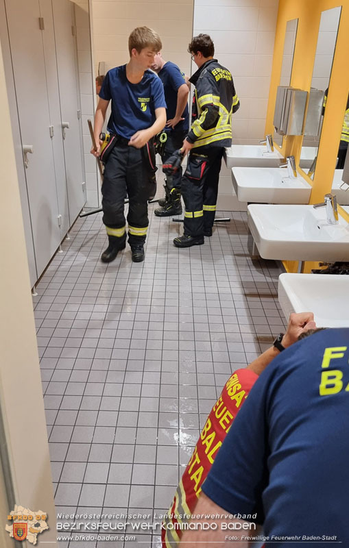20240705 Wassergebrechen in der Volksschule Pfarrplatz Baden  Foto: Freiwillige Feuerwehr Baden-Stadt