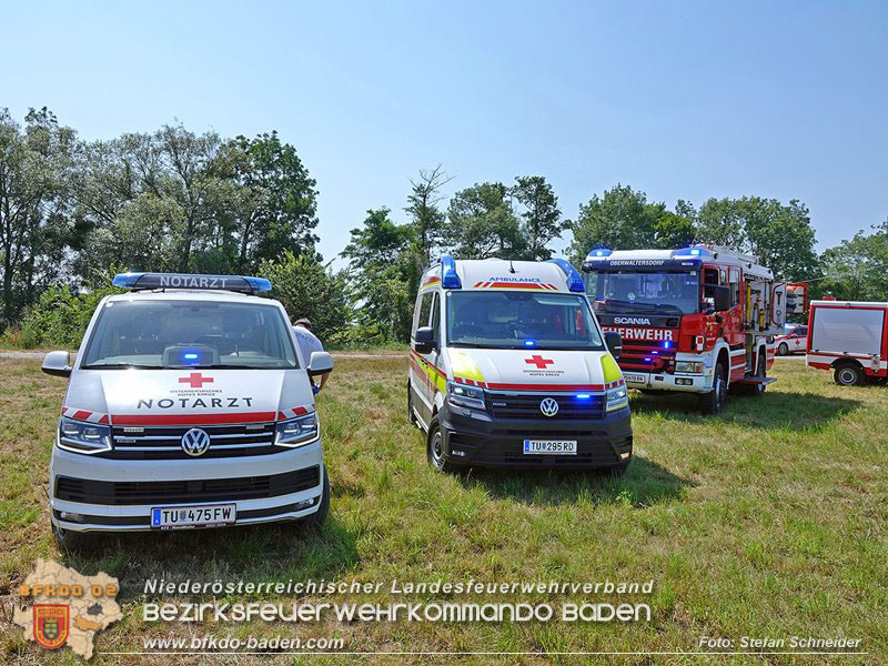 20240710_Aufwendige Menschenrettung aus Kanalsystem in Oberwaltersdorf Foto: Stefan Schneider BFKDO BADEN 20240710_Aufwendige Menschenrettung aus Kanalsystem in Oberwaltersdorf Foto: Stefan Schneider BFKDO BADEN