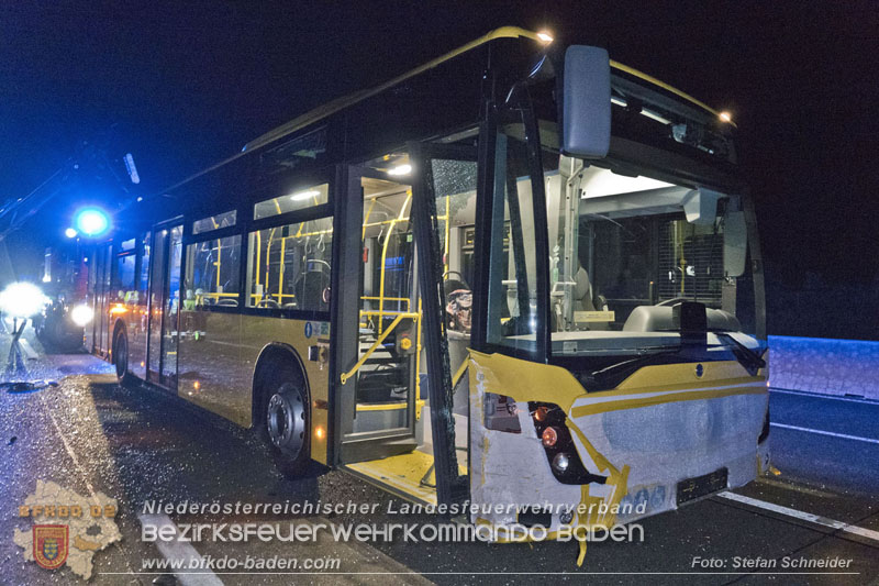 20240715_Verkehrsunfall auf der A2 - Bus gegen PKW Foto: Stefan Schneider BFKDO BADEN 20240715_Verkehrsunfall auf der A2 - Bus gegen PKW Foto: Stefan Schneider BFKDO BADEN