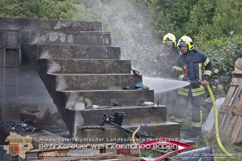 20240719_Brand bei einem Einfamilienhaus in der Badener Haidhofsiedlung Foto: Stefan Schneider BFKDO BADEN 20240719_Brand bei einem Einfamilienhaus in der Badener Haidhofsiedlung Foto: Stefan Schneider BFKDO BADEN