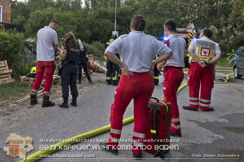 20240719_Brand bei einem Einfamilienhaus in der Badener Haidhofsiedlung Foto: Stefan Schneider BFKDO BADEN 20240719_Brand bei einem Einfamilienhaus in der Badener Haidhofsiedlung Foto: Stefan Schneider BFKDO BADEN