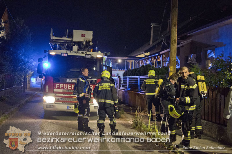 20240725_Nächtlicher Brand in einer Dachgeschoßwohnung in Traiskirchen   Foto: Stefan Schneider BFKDO BADEN