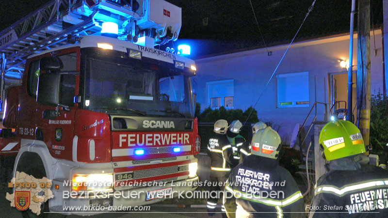 20240725_Nächtlicher Brand in einer Dachgeschoßwohnung in Traiskirchen   Foto: Stefan Schneider BFKDO BADEN