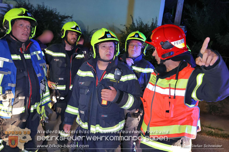 20240725_Nächtlicher Brand in einer Dachgeschoßwohnung in Traiskirchen   Foto: Stefan Schneider BFKDO BADEN