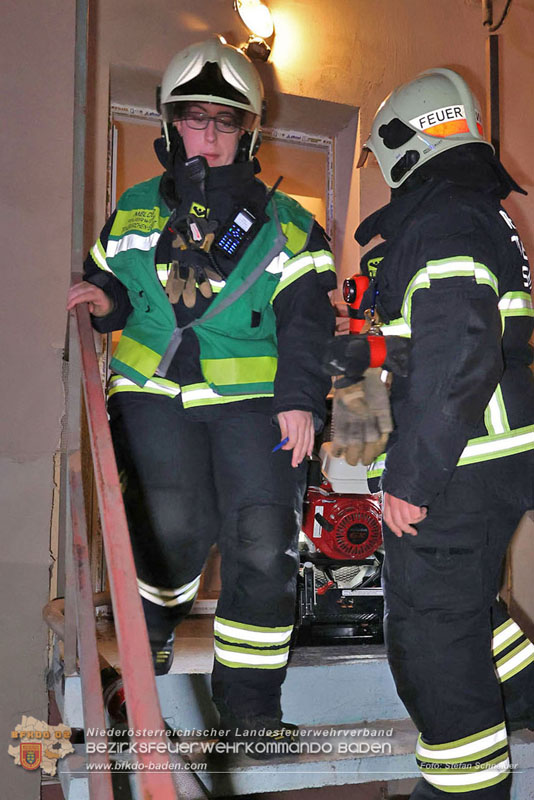 20240725_Nächtlicher Brand in einer Dachgeschoßwohnung in Traiskirchen   Foto: Stefan Schneider BFKDO BADEN