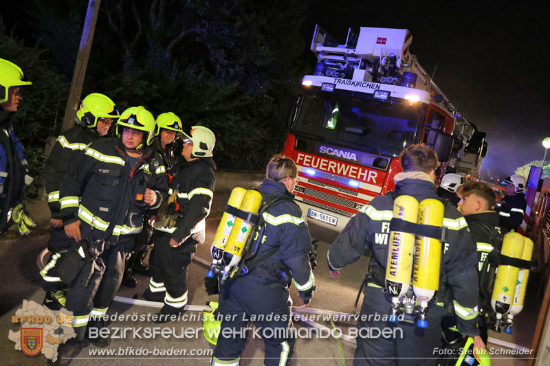 20240725_Nächtlicher Brand in einer Dachgeschoßwohnung in Traiskirchen   Foto: Stefan Schneider BFKDO BADEN