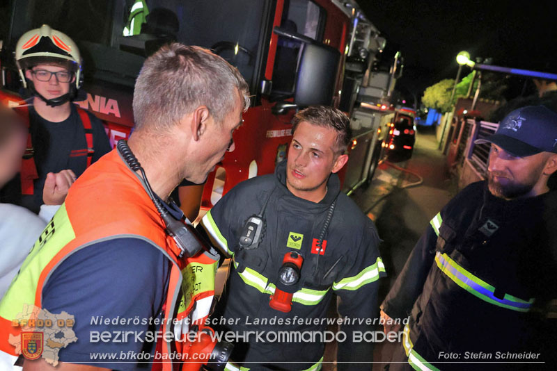 20240725_Nächtlicher Brand in einer Dachgeschoßwohnung in Traiskirchen   Foto: Stefan Schneider BFKDO BADEN